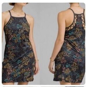 Prana Active Wear Dress Floral pattern T strap Style w/ built in bra size XS EUC